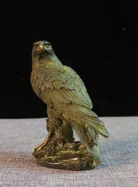 古董铜器收藏铜鹰展宏观画面鹰展翅家居客厅办公室装饰摆件