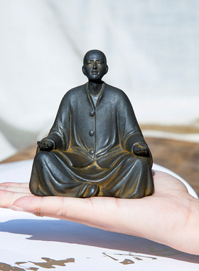禅意中式双手合十僧侣和尚阿弥陀佛茶桌面摆件纯手工仿铸铁工艺品