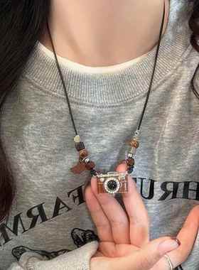 复古棕色相机珍珠项链女轻奢小众设计秋冬百搭长链毛衣吊带装饰物