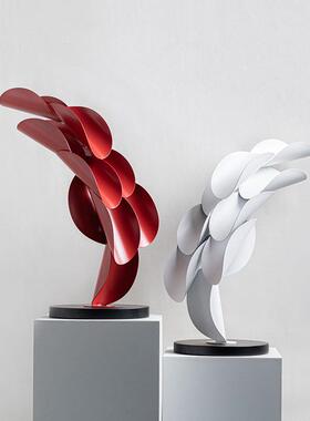 Dnnni抽象金属艺术叶子层叠摆件雕塑软装台面样板间样品屋展示中