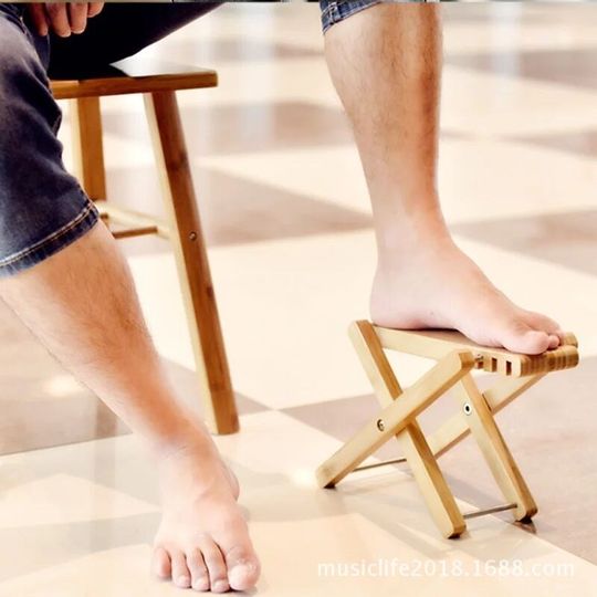 Classical guitar foot stool Bamboo and wood folk guitar two -huh pipa musical instrument pedal folding portable solid wood pedal
