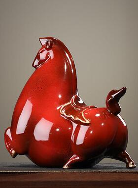 高档汉红创意陶瓷办马装饰品书客厅房入口公室桌面饰带来财富和宝