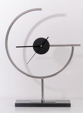 轻奢风金属台钟摆件室内家用样板间软装饰品卧室桌面时钟创意摆设