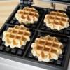 Guangzhou's first commercial digital display system, Belgian waffle oven, large four-compartment electric baking pan, evenly heats scones on both sides