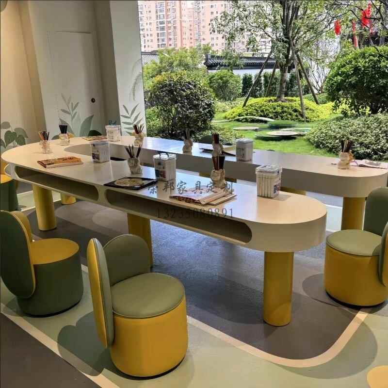 Training institution early education center children's table and chair combination hotel club baby entertainment area handmade table children's table and chair