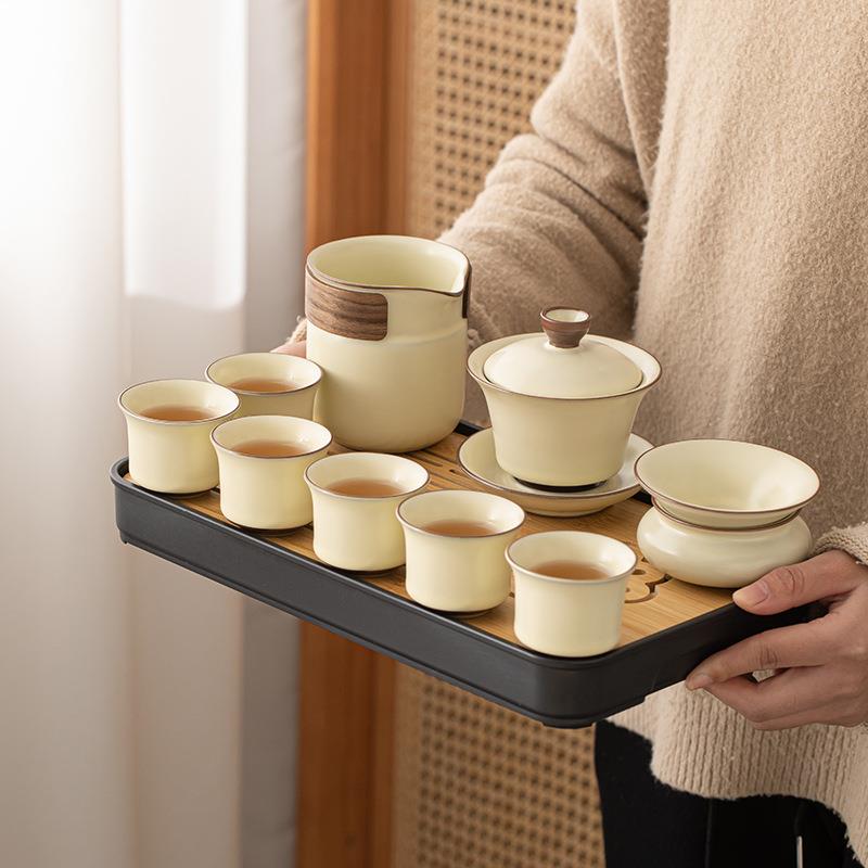 Ru kiln opens to support the family. Outdoor travel tea set. Complete set of tea brewing sets. Ceramic Sancai Cover Bowl Teapot Tea Cup