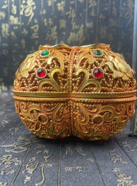 工艺品新品精品仿古镂空做旧重工四叶草型宝石花卉花瓣工艺品摆件