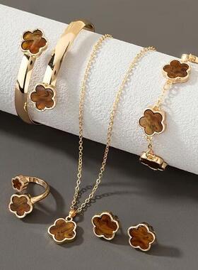 跨境热销幸运花首饰套组压克力手镯手錬五叶草项炼戒指耳针女