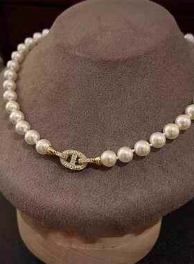 秋冬猪鼻子仿珍珠项链轻奢小众设计大气高档毛衣链时尚高级感颈链