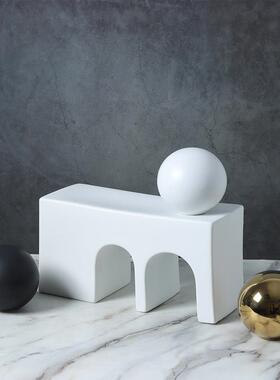 现代北欧创意几何陶瓷拱门艺术摆件家居样板房酒店会所样品屋展示