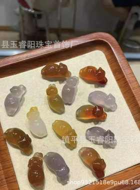 天然一口糖俏色玛瑙趴趴猫吊坠中式玉髓时尚如意情侣男女锁骨玉石