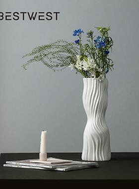 博西家居简约素色水波纹陶瓷大花瓶ins家居客厅白色花器装饰品