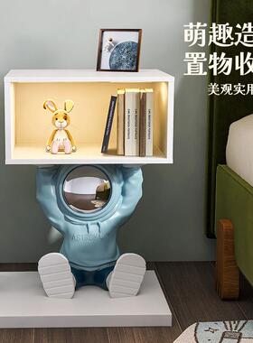 创意宇航员床头柜落地灯客厅卧室一体收纳置物架儿童房装饰品摆件