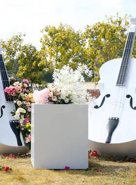 铁艺大提琴摆件雕塑园林景观户外音乐公园庭院小区草坪婚礼装饰品