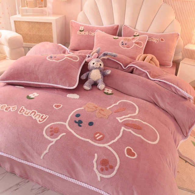 Winter fresh and warm milk velvet bed sheets four-piece set coral velvet girl embroidered quilt cover thickened bedding