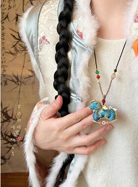「颈上丹青」双面宋锦小马吊坠项链女款新中式国风毛衣链挂绳配饰