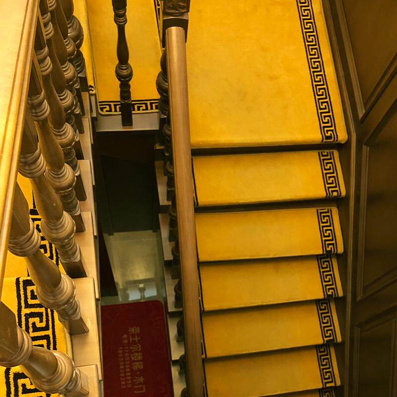 Yitian stair step mat new Chinese style spiral staircase glue-free self-absorbing self-adhesive non-slip corner full carpet customization