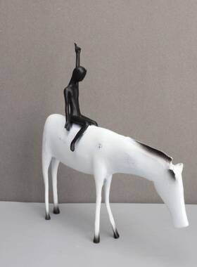 新中式属骑金马人艺术摆面件样板房售楼部书房关客厅桌玄软装111