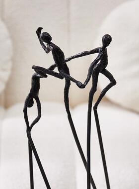 梵茜创意人物金属摆件玄关电视柜办公室桌面样板间售楼处工艺品