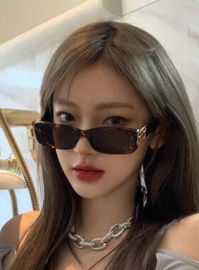 2025新款欧美ins小脸辣妹偏光墨镜小款覆古方形蹦迪简约太阳眼镜