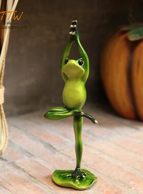 正品美乡村可爱造式型瑜伽青蛙摆桌面电柜客厅件花园视吉祥摆件儿