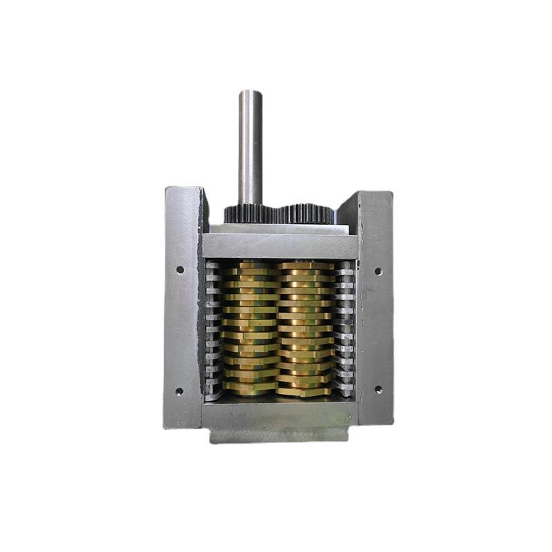 Laboratory small double-shaft shredding chassis food waste crusher carton plastic bottle milk powder can shredding chassis