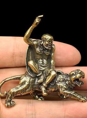 黄铜降龙伏虎罗汉桌面小摆件造景装饰中式仿古伏虎罗汉房顶用屋顶