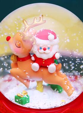 2024年新款圣诞老人骑麋鹿水晶球音乐盒桌面装饰品树脂摆件