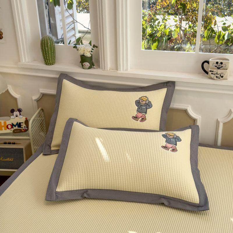 卡通刺绣冰豆豆凉席三件套a类凉感软席可水洗空调席夏季单人席子,淘宝优惠券,粉丝福利购,淘宝优惠卷