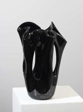 中古风经典黑色花瓣镂空黑色琉璃花瓶高端会所酒店样板间家居摆件