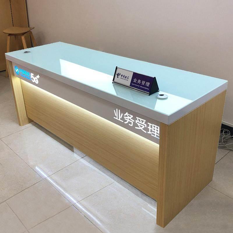 China Mobile, Telecom and China Unicom 5G business reception desk, mobile phone store business hall, new bank non-cash reception desk