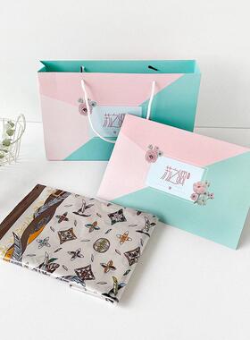 70 Square scarves and silk scarves with retro letters 丝巾