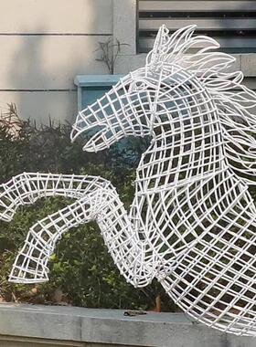 不锈钢镂空马雕塑户外公园草坪小品装饰彷真动物铁艺网格骏马摆件