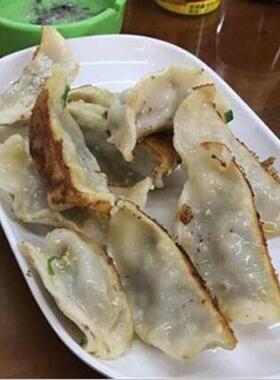 供应 煎饺机蒸饺的HT28多功能饺子机包合式仿手工饺子机
