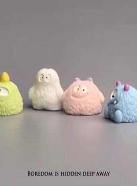 日系治癒小摆件治癒系小怪兽微景观装饰品可爱治癒电脑桌面日式工