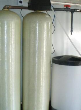 软水器玻璃钢材质PE内胆一体成型无泄漏软化水展厂家直销售后无忧