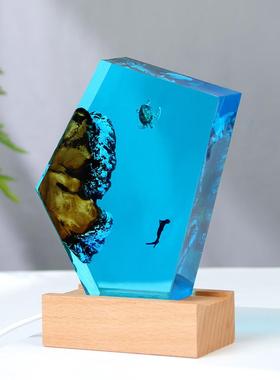 海洋微景观实木树脂灯摆件博物展览海龟潜水员树脂工艺品微缩盆景