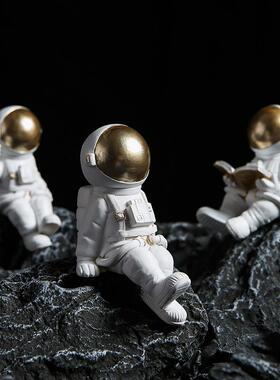 北欧创意太空人摆件客厅电视柜酒柜书架装饰品男生房间床头柜布置
