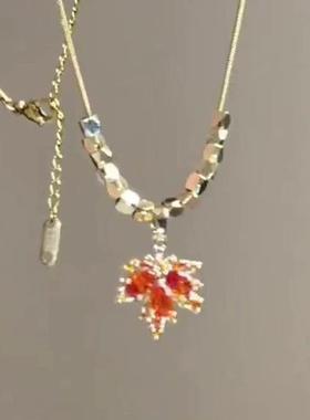 2025听说枫叶是秋天温暖的告白~红色锆石百搭毛衣链高级感吊坠配