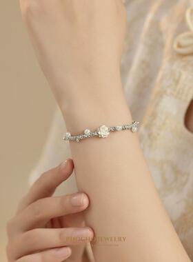 『知园莲』凤琢925银莲花珍珠手绳手链女生轻奢小众精致编织手饰