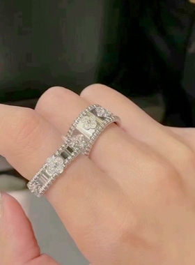 10.6万】99新梵克雅宝18K白金四叶草万花筒钻石戒指VCARO9LP00