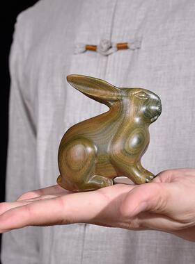 绿色檀香实木雕刻兔子饰品原木兔子檀香红木处理件生肖兔子家居装