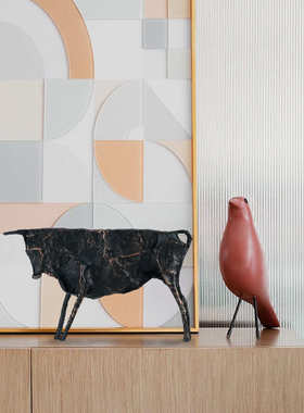 新中式样板房复古铁牛书柜工艺装饰品北欧别墅玄关办公室招财摆件