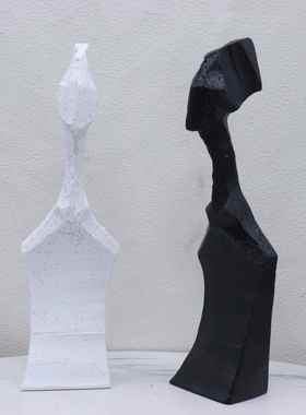 现代极简黑色抽象火柴人物树脂小摆件样板间别墅玄关桌面软装饰品