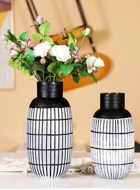 复古简约线条刻磨玻璃花瓶家居软装设计装饰工艺品艺术花瓶插花器