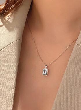 搭配衣服的项链配饰海蓝宝石香水瓶项链女轻奢质感设计小众高级感