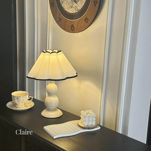 百褶台灯卧室照明少女北欧床头灯创意床头灯插电式法式风复古台灯 - 图1