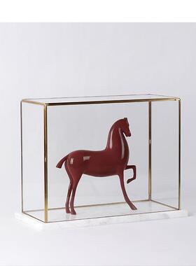 现代新中式玻璃罩红色马摆件售楼处办公室展厅展示架雕塑软装饰品