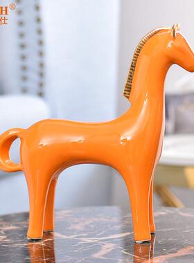 高档欧式轻奢陶瓷视马摆件客厅家居装品创饰意电柜柜小摆件工酒艺