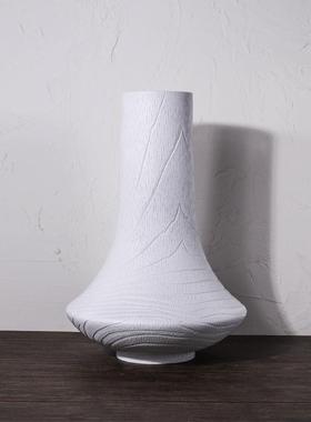 现代简约黑色木纹树脂花器 创意轻奢花瓶客厅样板间玄关干花插